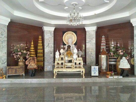 Buddha's Footprint Temple